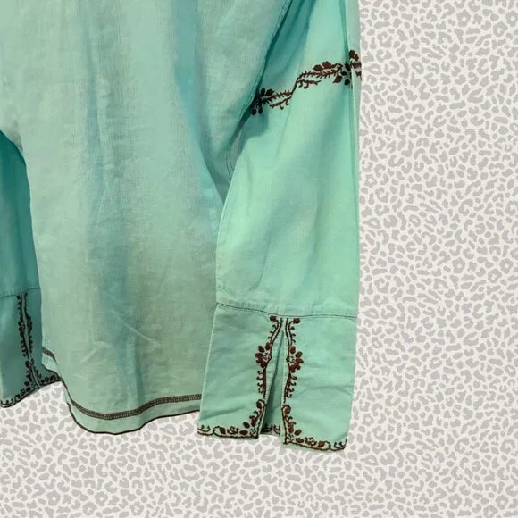 Tasha Polizzi Long Sleeve Pearl Snap Women's Size Medium Slim-Fit - Picture 4 of 6